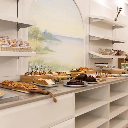 ホテル La Nidiola