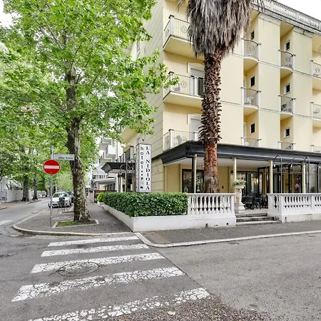 La Nidiola 酒店 里乔内